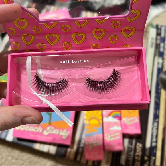 BUNDLE Colourpop X Barbie Beach Party Full Set - Picture 5 of 16